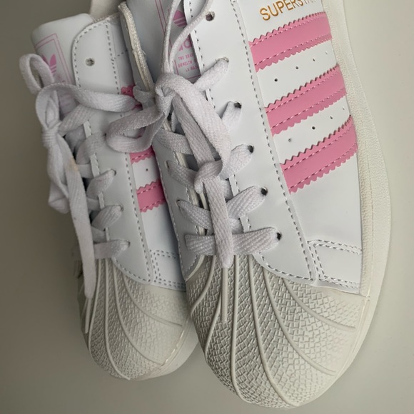 💖 Adidas Superstar 💫 kicks - Picture 7 of 8